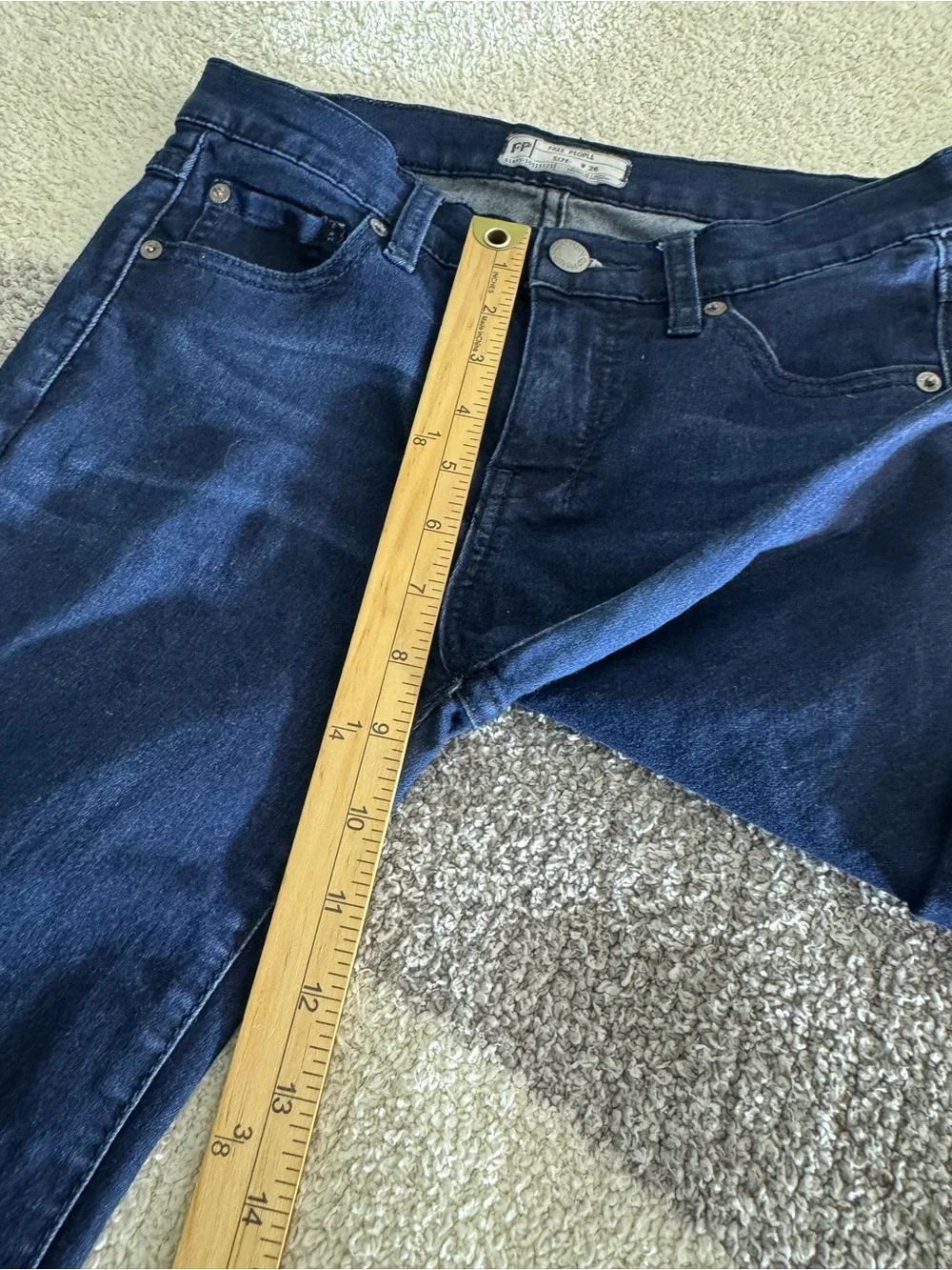 Free people Jeans Womens Sz 26 vintage Dark Blue Flared bootcutmid rise stretch
